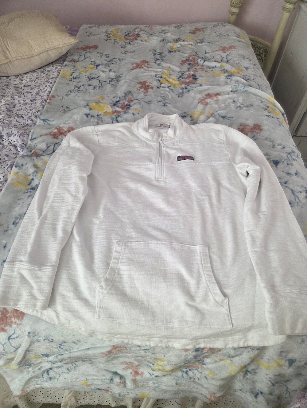 White Men's Quarter-Zip Pullover Sweater - Vineyard Vines